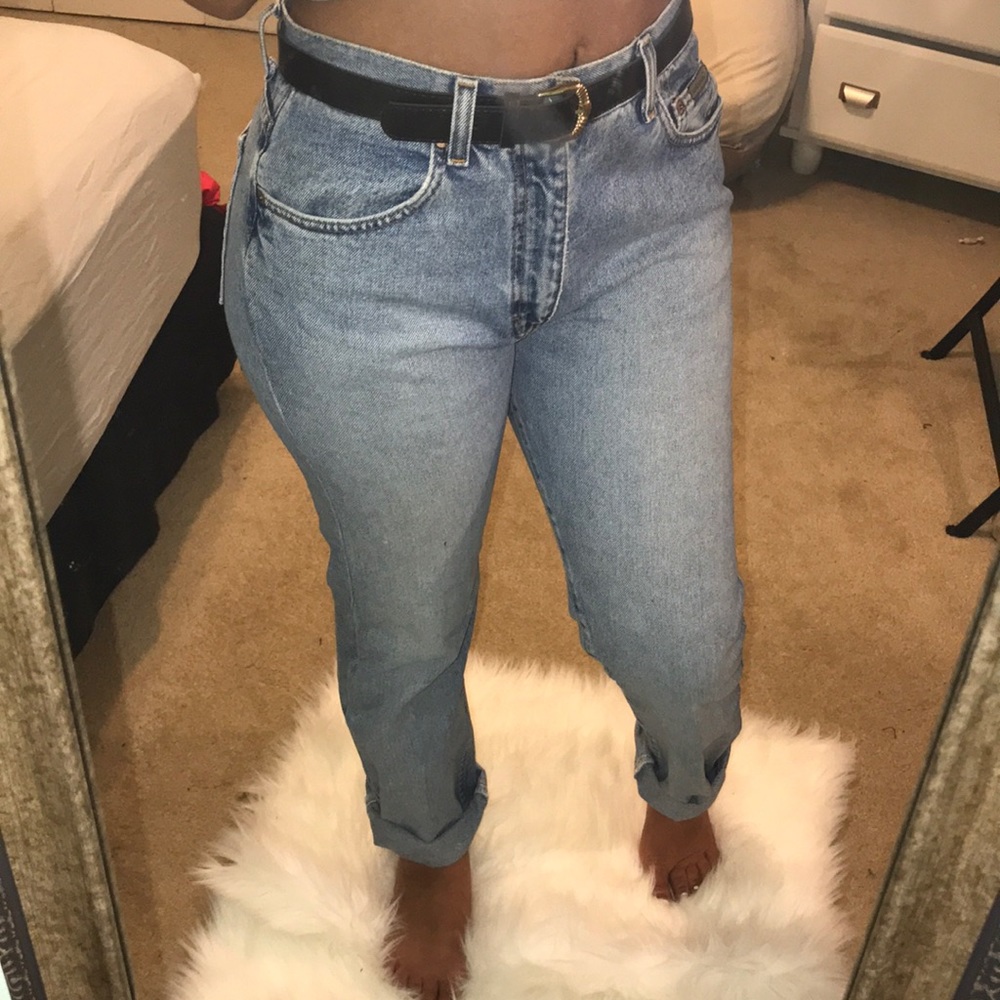 Calvin Klein High-Waisted Jeans!